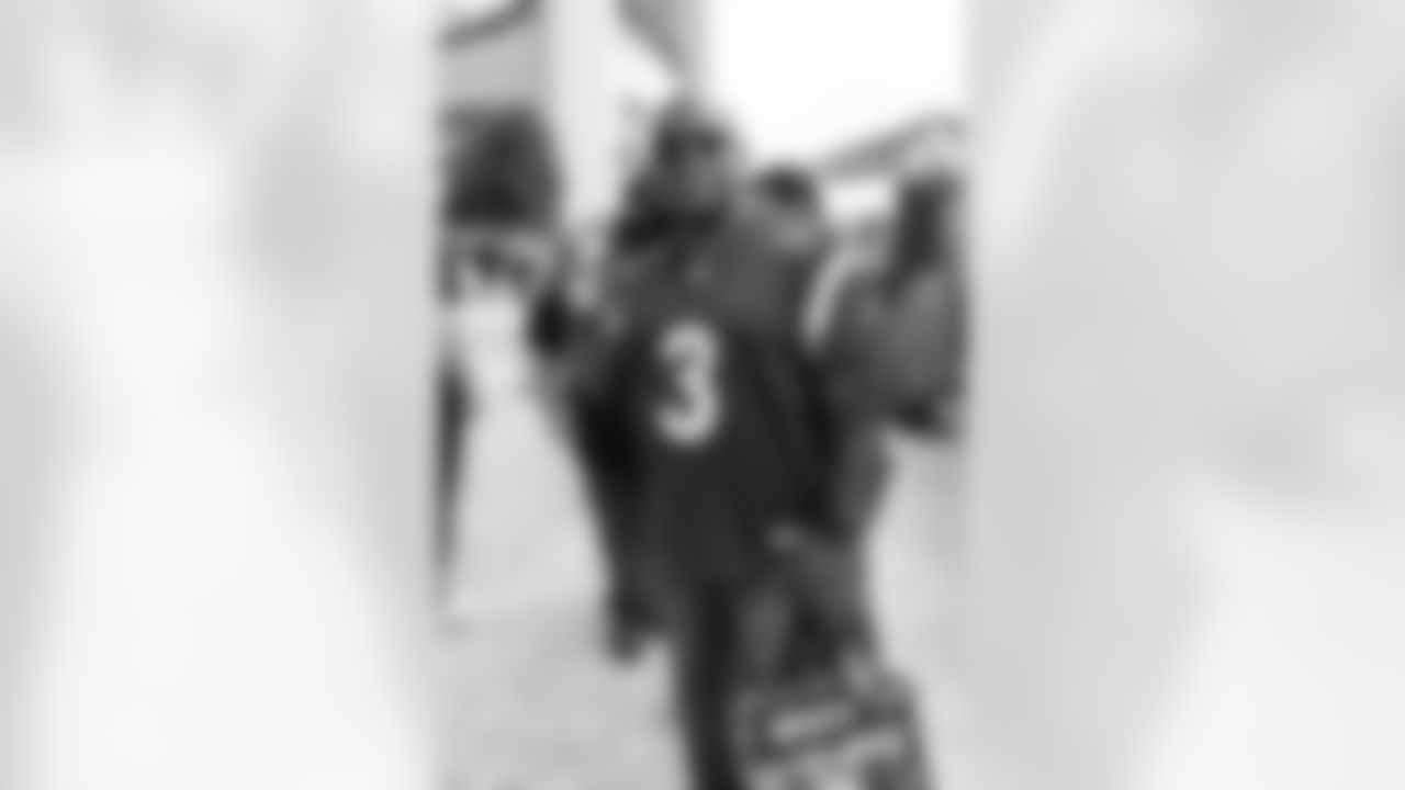 The Los Angeles Rams take on the New Orleans Saints in week 9 of the 2025 NFL regular season.