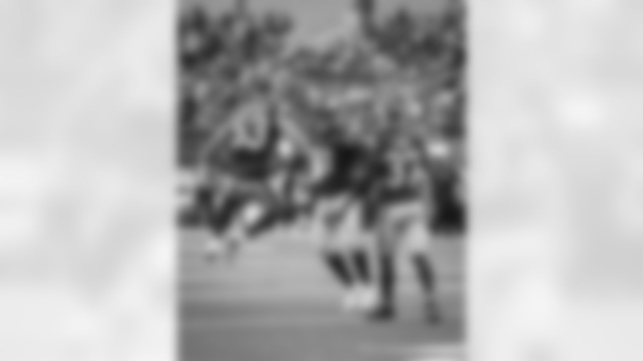 The Los Angeles Rams take on the New Orleans Saints in week 9 of the 2025 NFL regular season.