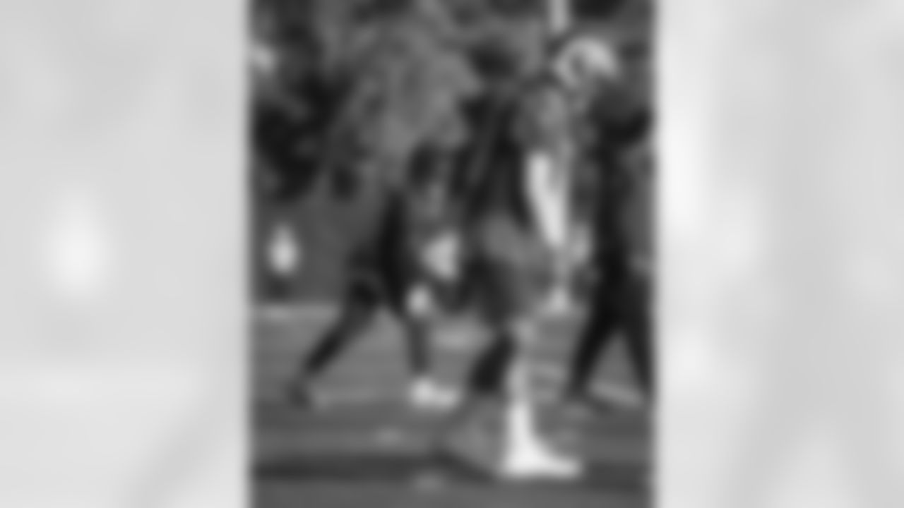 E_251203_Regular_Season_Week14_Practice_AD_0502