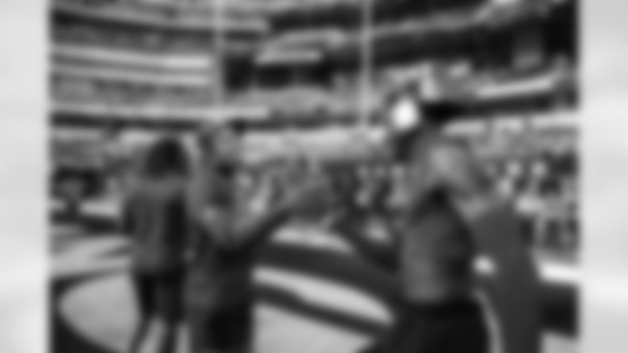 14 CB Cobie Durant & 1 CB Emmanuel Forbes Jr. warm up pregame ahead of the Rams vs. Lions Week 15 matchup