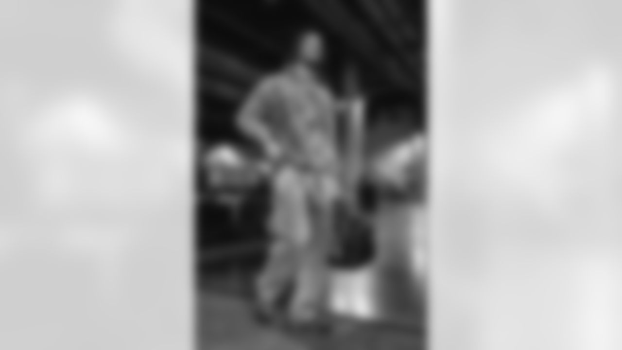 The Los Angeles Rams take on the Arizona Cardinals in week 18 of the 2025 NFL regular season.