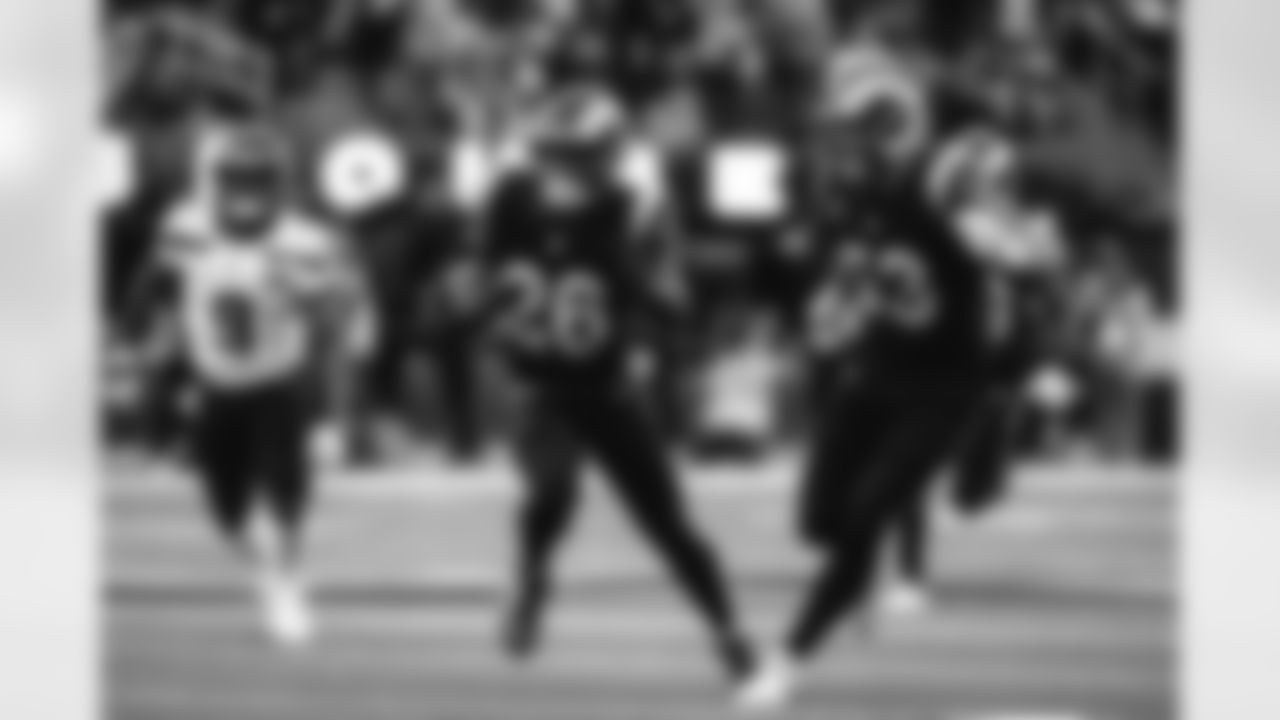 The Los Angeles Rams take on the Seattle Seahawks in week 11 of the 2025 NFL regular season.