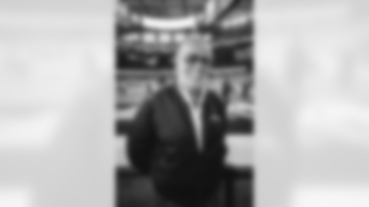 Jeff Hamilton in the Rams House