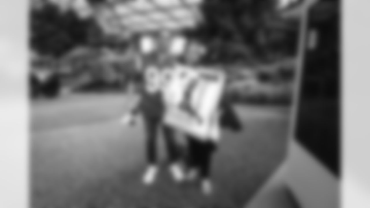 The Los Angeles Rams take on the Seattle Seahawks in week 11 of the 2025 NFL regular season.