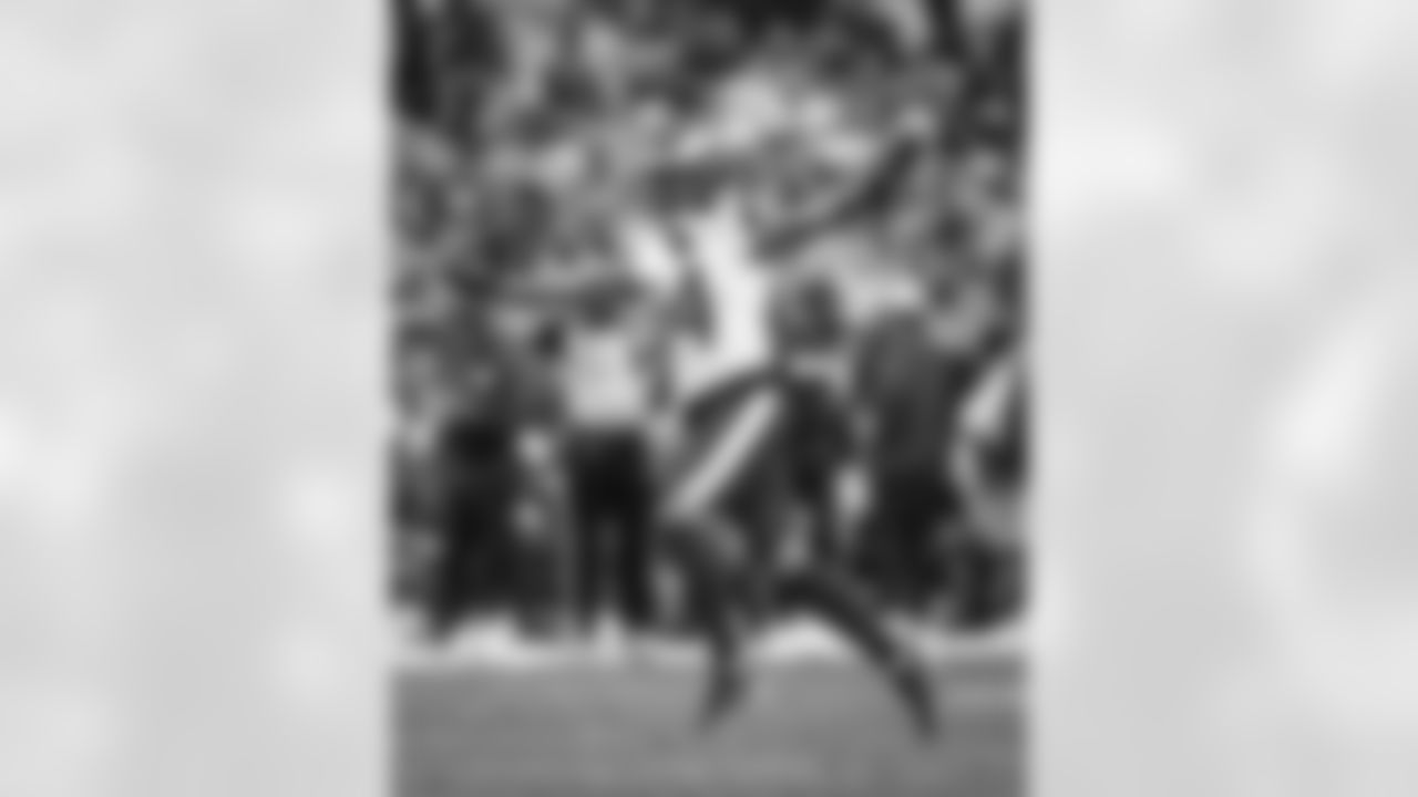 The Los Angeles Rams take on the Arizona Cardinals in week 14 of the 2025 NFL regular season.