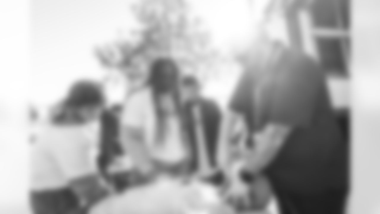 E_251209_STEAM_Squad_Visit_AD_0176