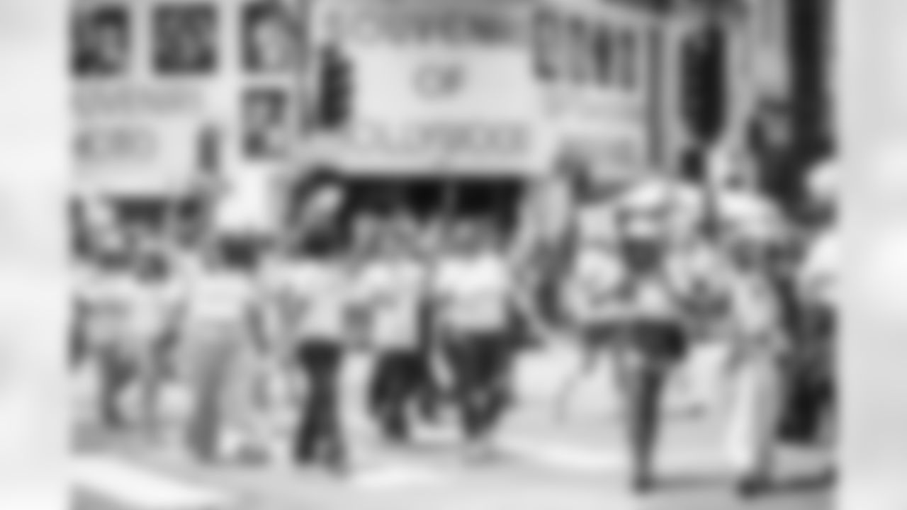 E_250608_1227_LA_Pride_Parade_14111