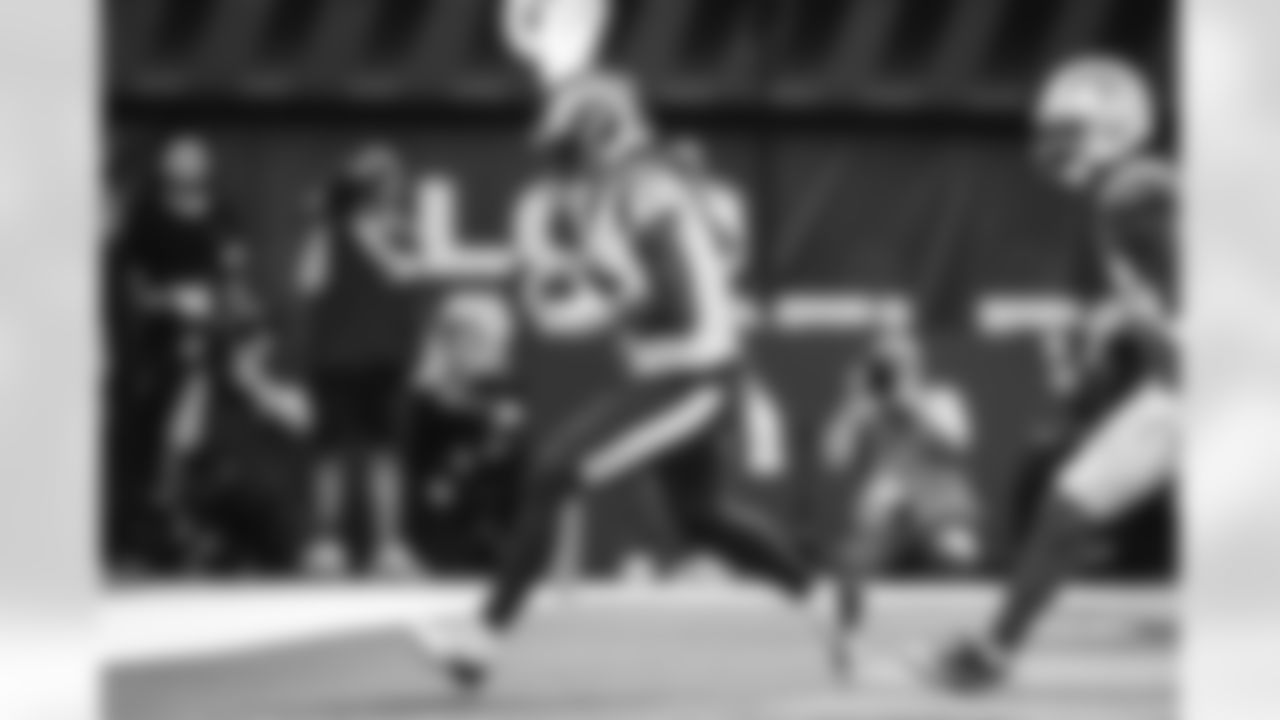 The Los Angeles Rams take on the Los Angeles Chargers in week 2 of the 2025 NFL preseason.