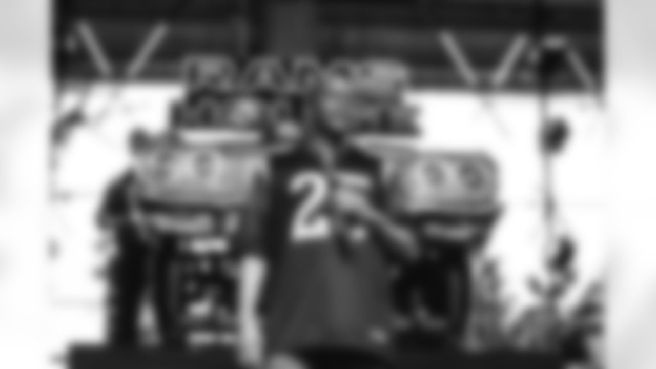 The Los Angeles Rams take on the Seattle Seahawks in week 11 of the 2025 NFL regular season.