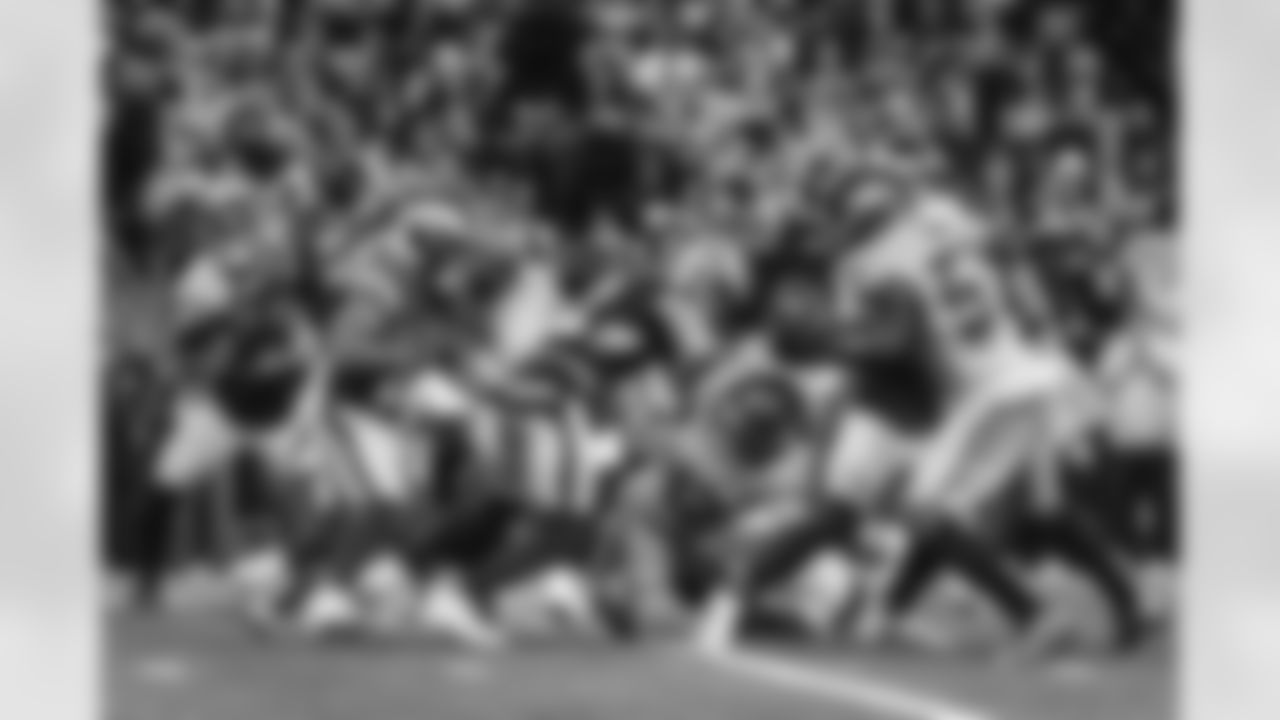 The Los Angeles Rams take on the Seattle Seahawks in week 16 of the 2025 NFL regular season.