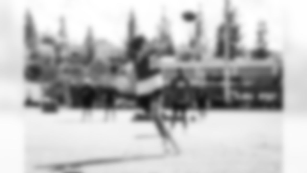 E_260101_Regular_Season_Week18_Practice_BT_002710064