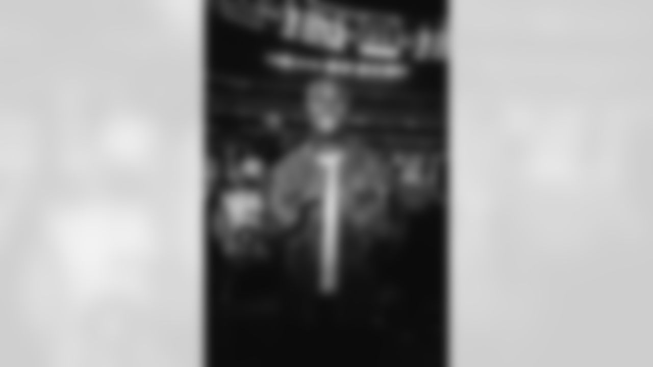 Damari Davis in the Rams House