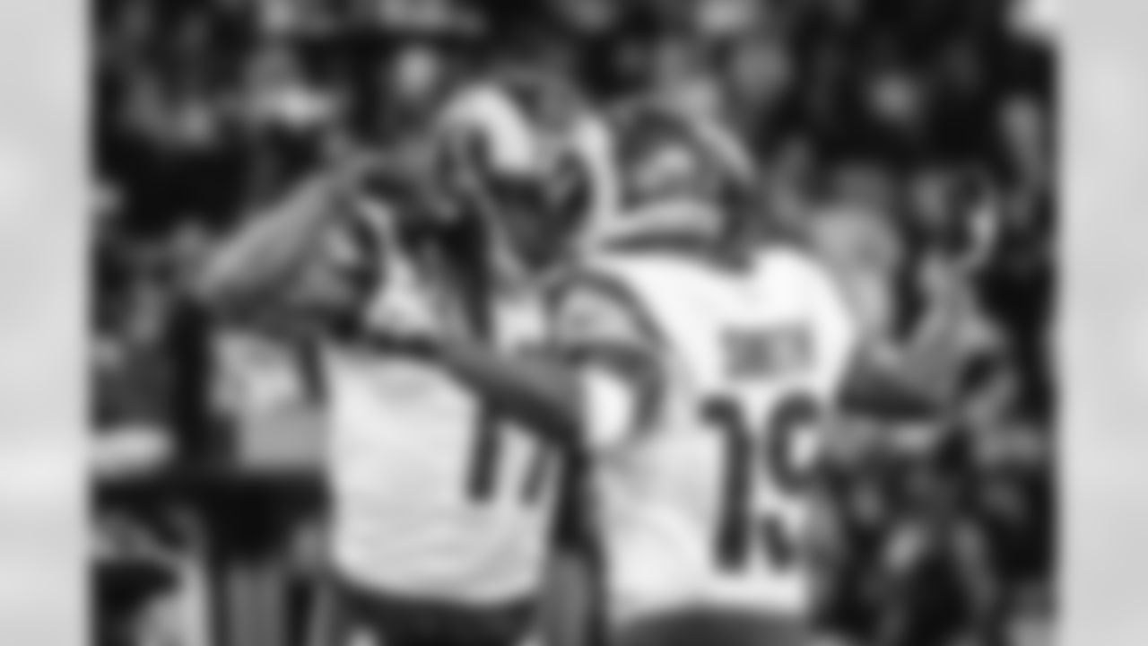 The Los Angeles Rams take on the Jacksonville Jaguars for an international game during week 7 of the 2025 NFL regular season.