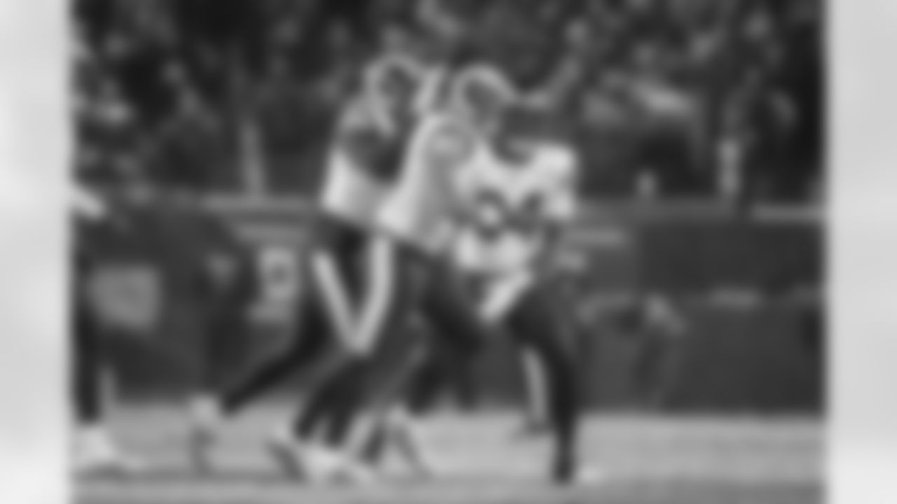 The Los Angeles Rams take on the Chicago Bears in the divisional round of the 2025 NFL post season.