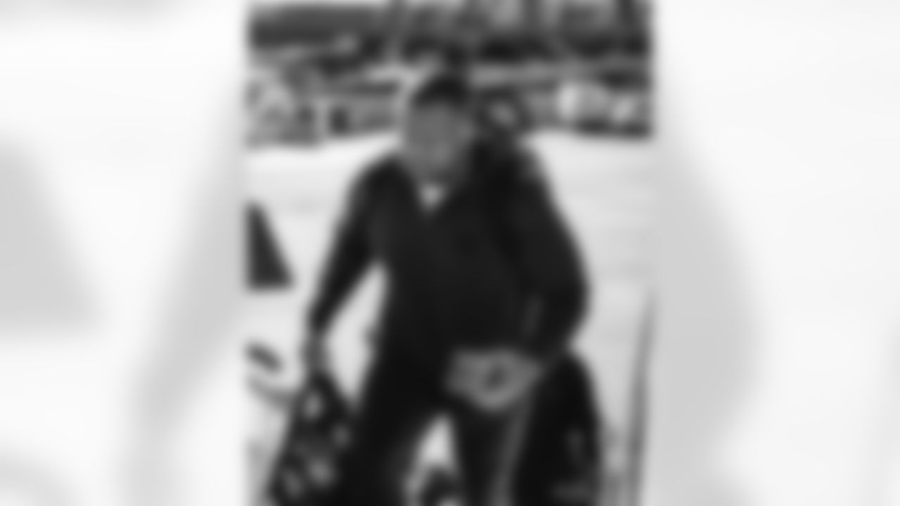 90 DE Tyler Davis travels to Carolina for Wild Card matchup vs. Panthers