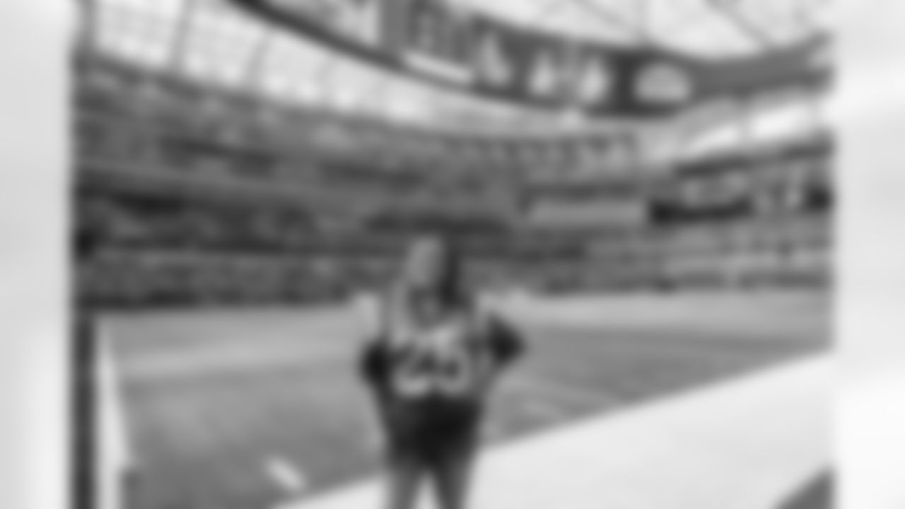 The Los Angeles Rams take on the Detroit Lions in week 15 of the 2025 NFL regular season.