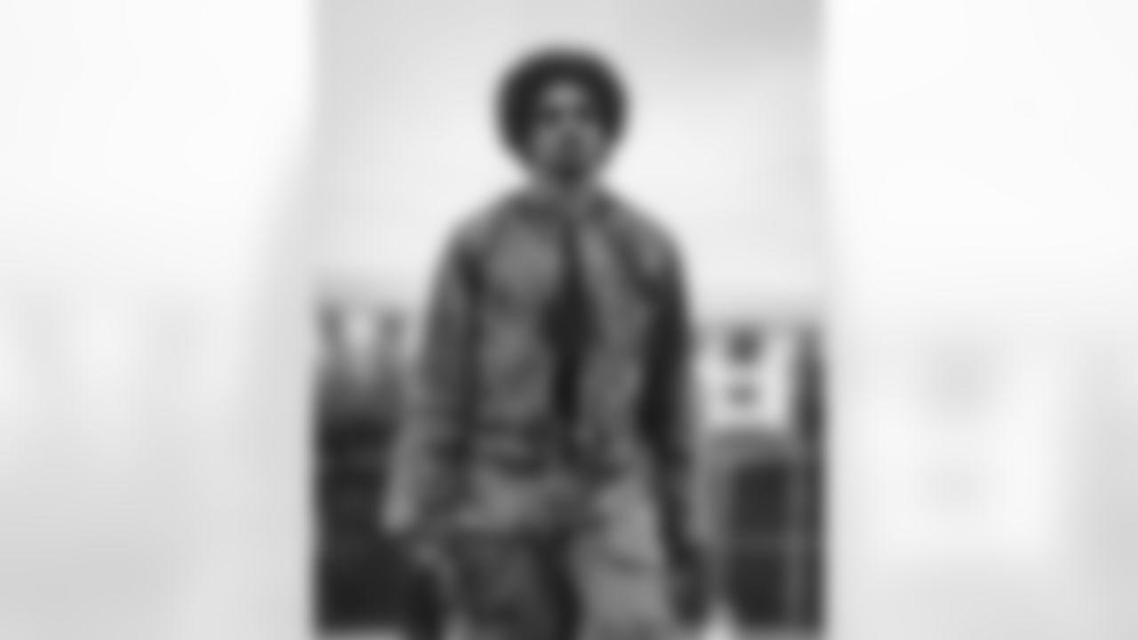 4 CB Ahkello Witherspoon arrives at SoFi Stadium for today's game vs. the Cardinals