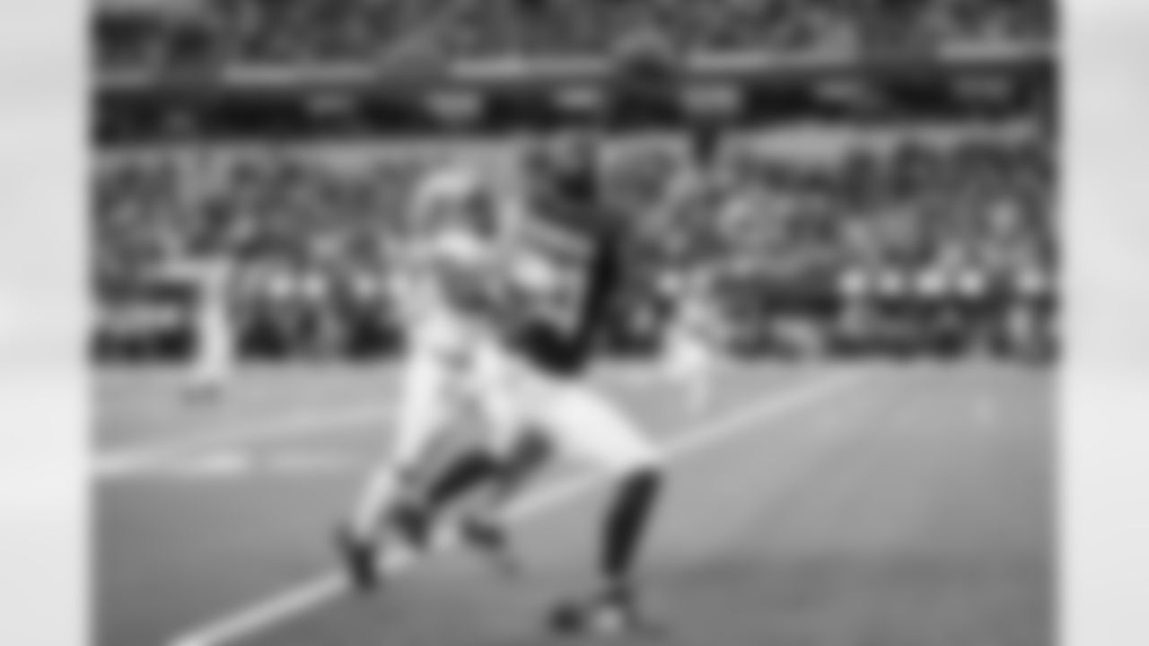 The Los Angeles Rams take on the Detroit Lions in week 15 of the 2025 NFL regular season.