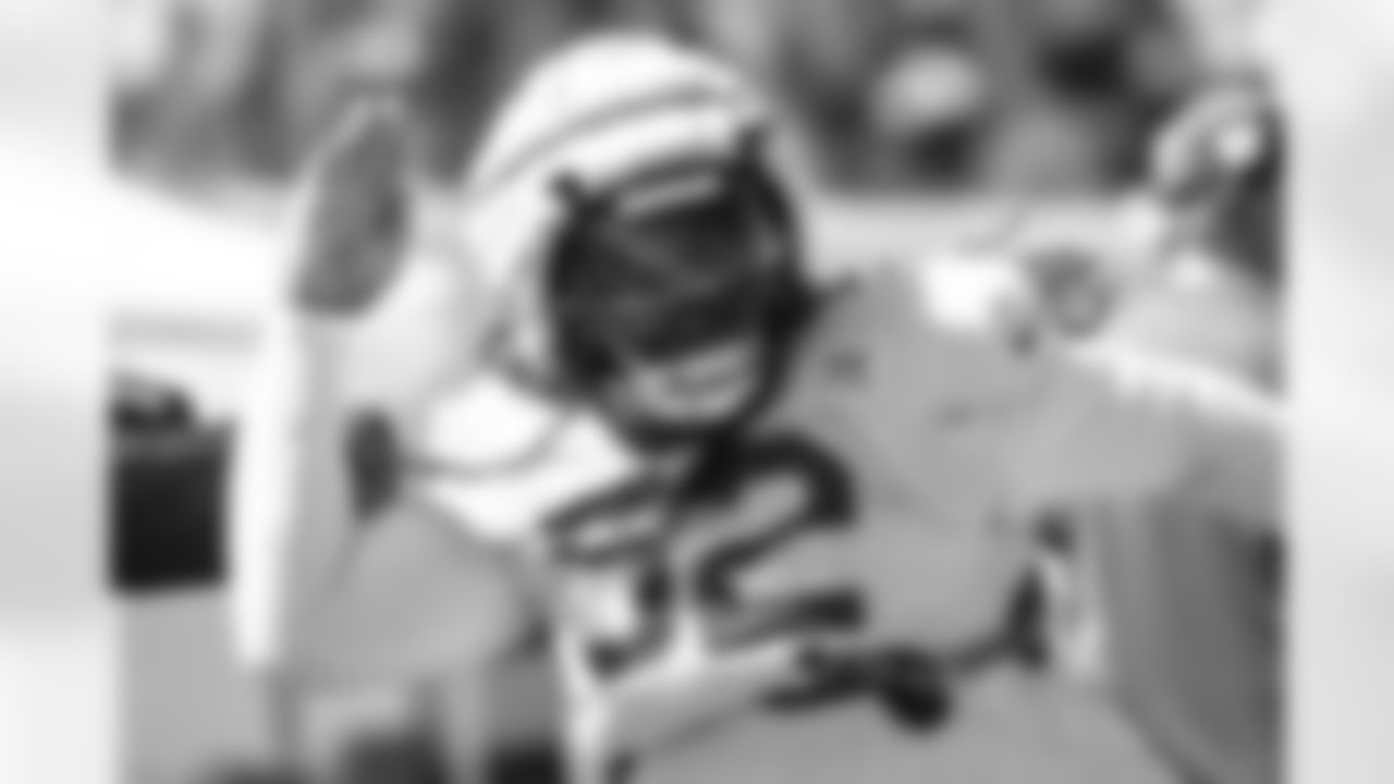E_251009_Regular_Season_W5_Practice_AD_0035