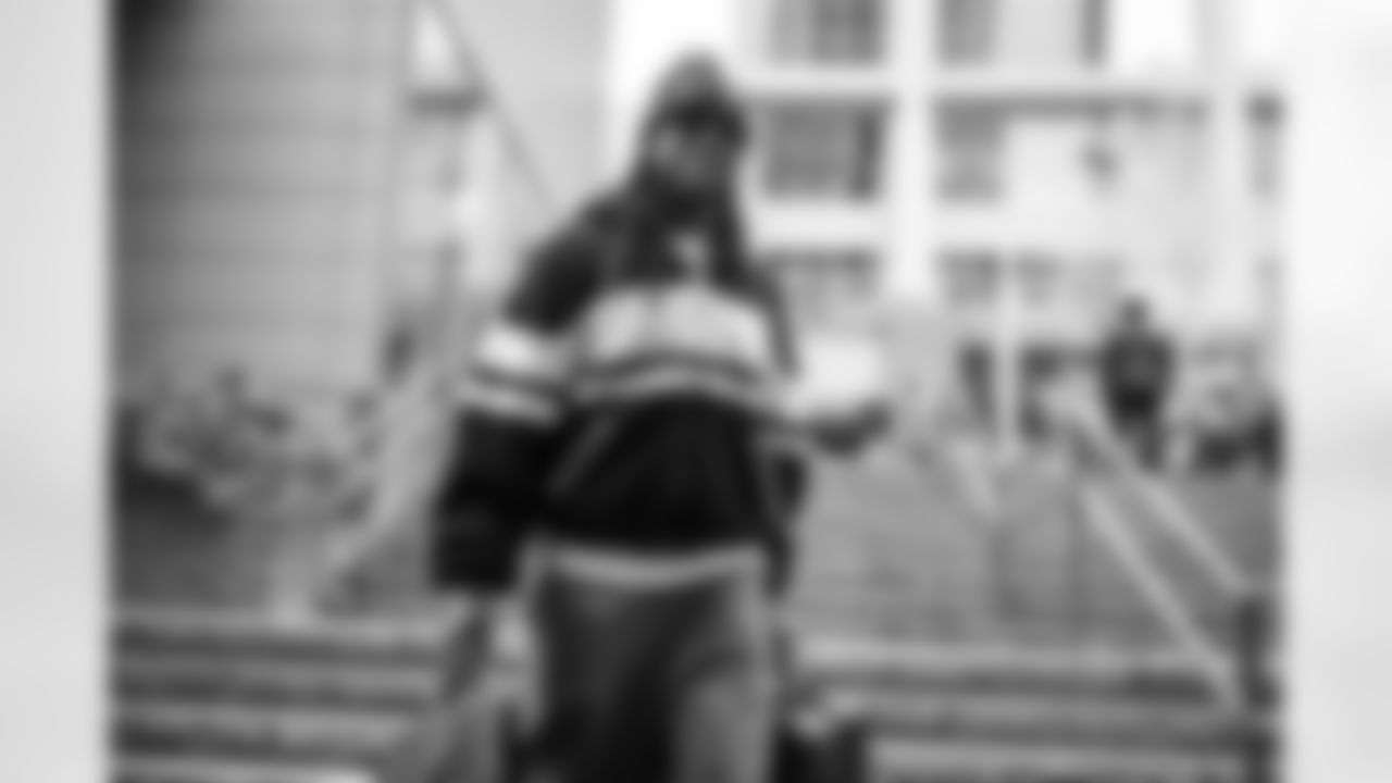 17 WR Davante Adams travels to Bank of America Stadium for Week 13 matchup vs. Panthers