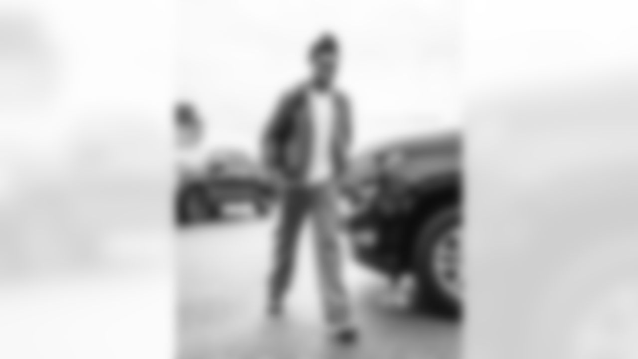 The Los Angeles Rams take on the Arizona Cardinals in week 18 of the 2025 NFL regular season.