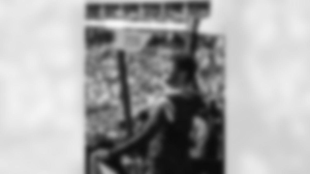 The Los Angeles Rams take on the Arizona Cardinals in week 18 of the 2025 NFL regular season.