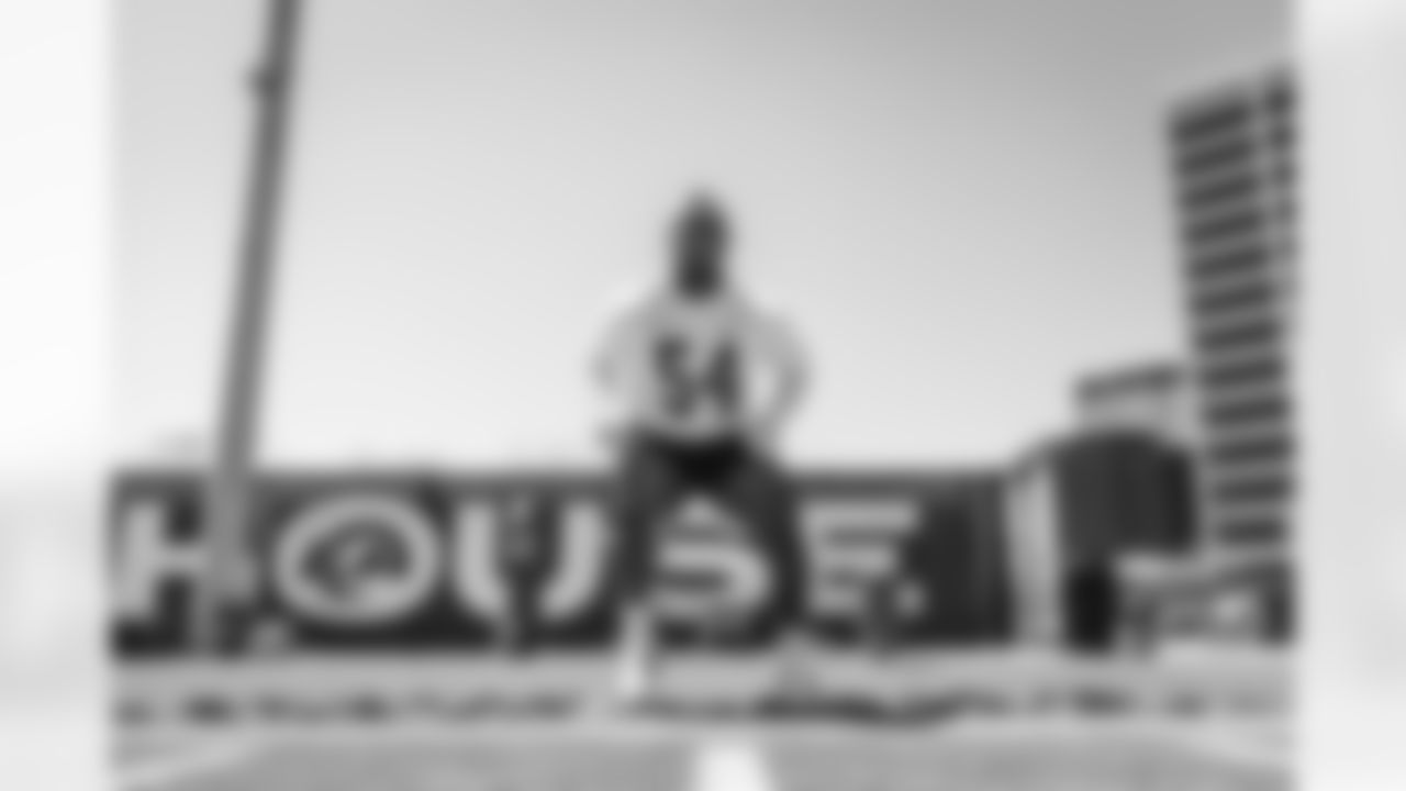 E_TOW12114