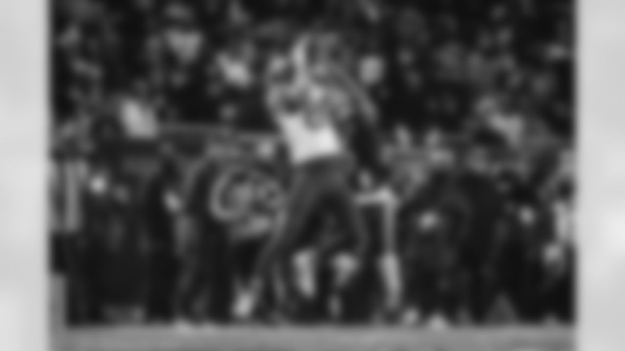 The Los Angeles Rams take on the Chicago Bears in the divisional round of the 2025 NFL post season.