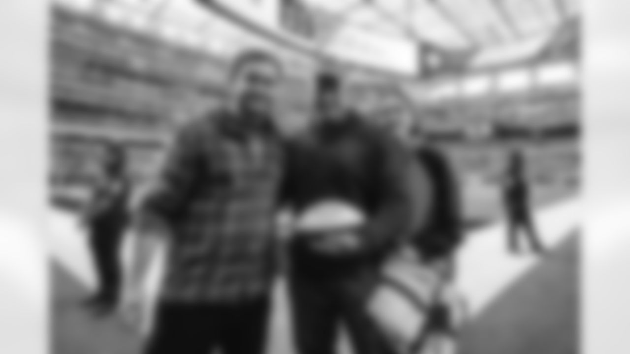 The Los Angeles Rams take on the Detroit Lions in week 15 of the 2025 NFL regular season.