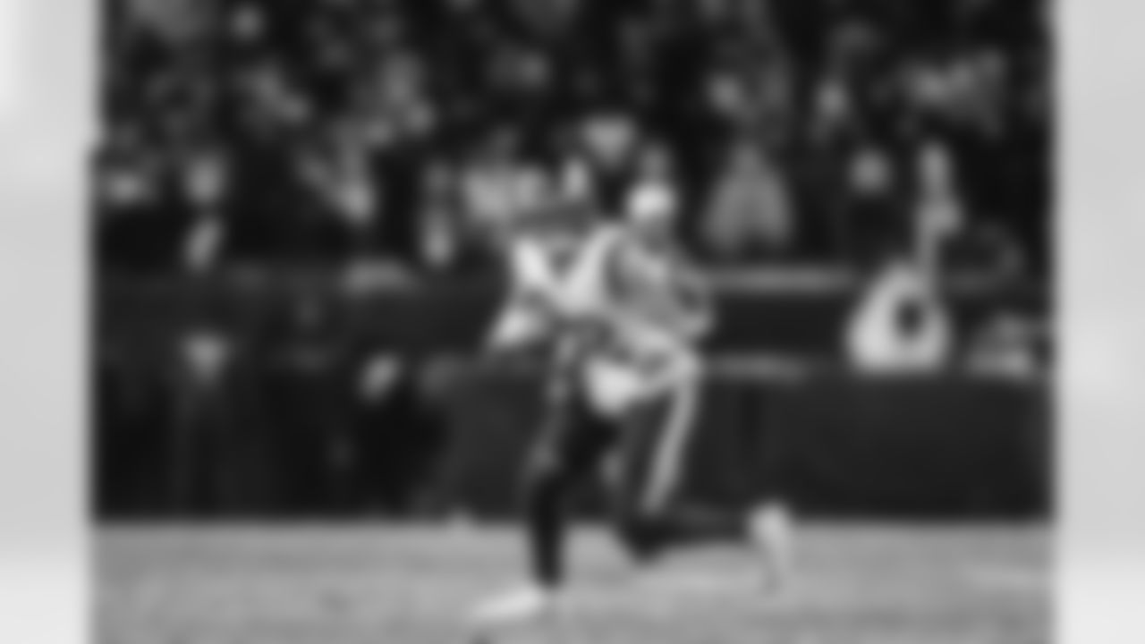 The Los Angeles Rams take on the Chicago Bears in the divisional round of the 2025 NFL post season.