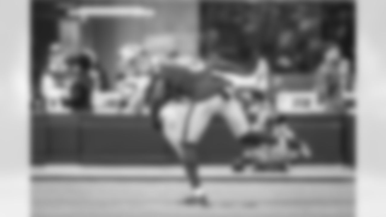 The Los Angeles Rams take on the Carolina Panthers during Week 6 of the 2022 NFL regular season.