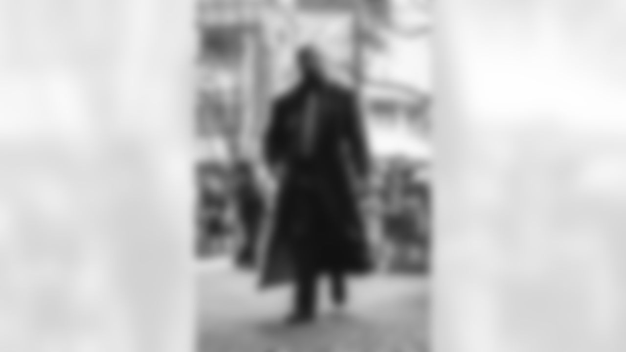 8 OLB Jared Verse travels to Bank of America Stadium for Wild Card matchup vs. Panthers