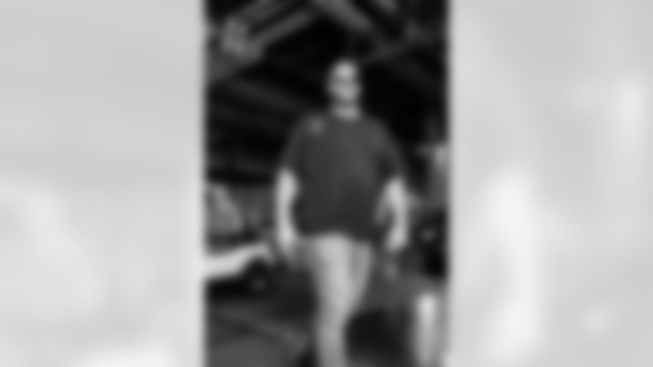 68 OL David Quessenberry arrives at SoFi Stadium for today's matchup against the Seahawks