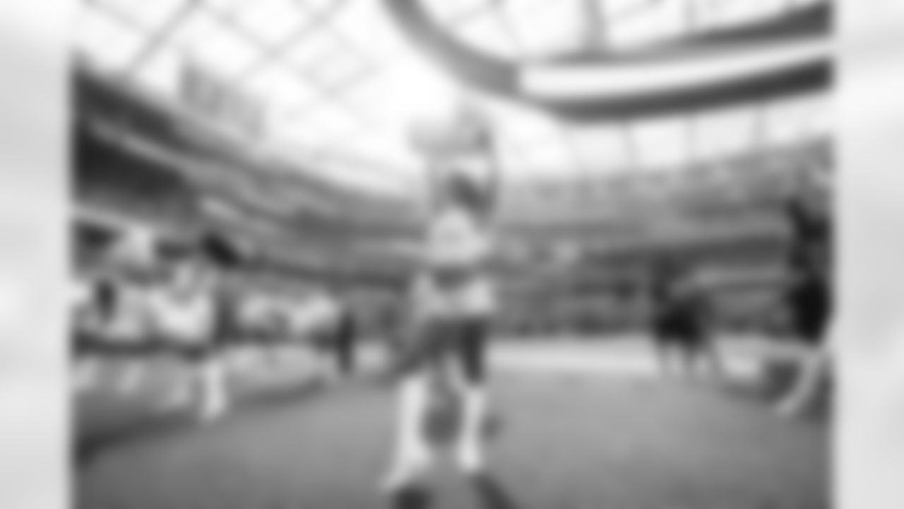 The Los Angeles Rams take on the New Orleans Saints in week 9 of the 2025 NFL regular season.