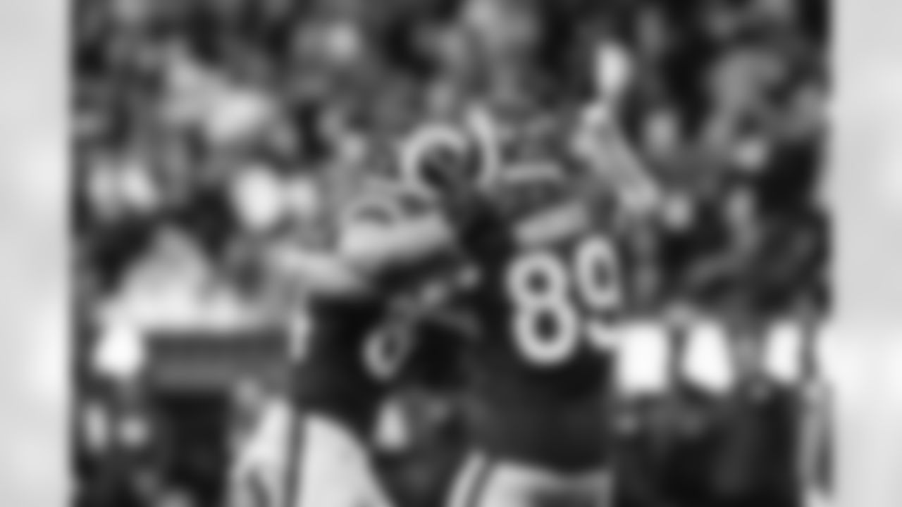 The Los Angeles Rams take on the Arizona Cardinals in week 18 of the 2025 NFL regular season.