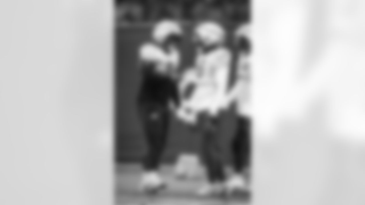 E_251120_Regular_Season_Week12_Practice_AD_0061