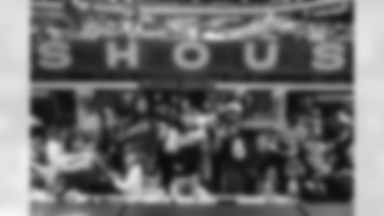 The Los Angeles Rams take on the Seattle Seahawks in week 11 of the 2025 NFL regular season.