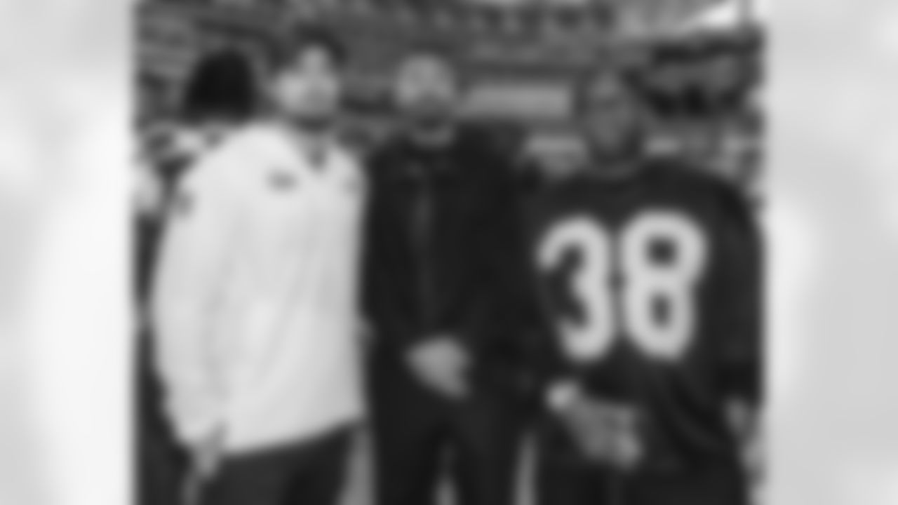 The Los Angeles Rams take on the Seattle Seahawks in week 11 of the 2025 NFL regular season.