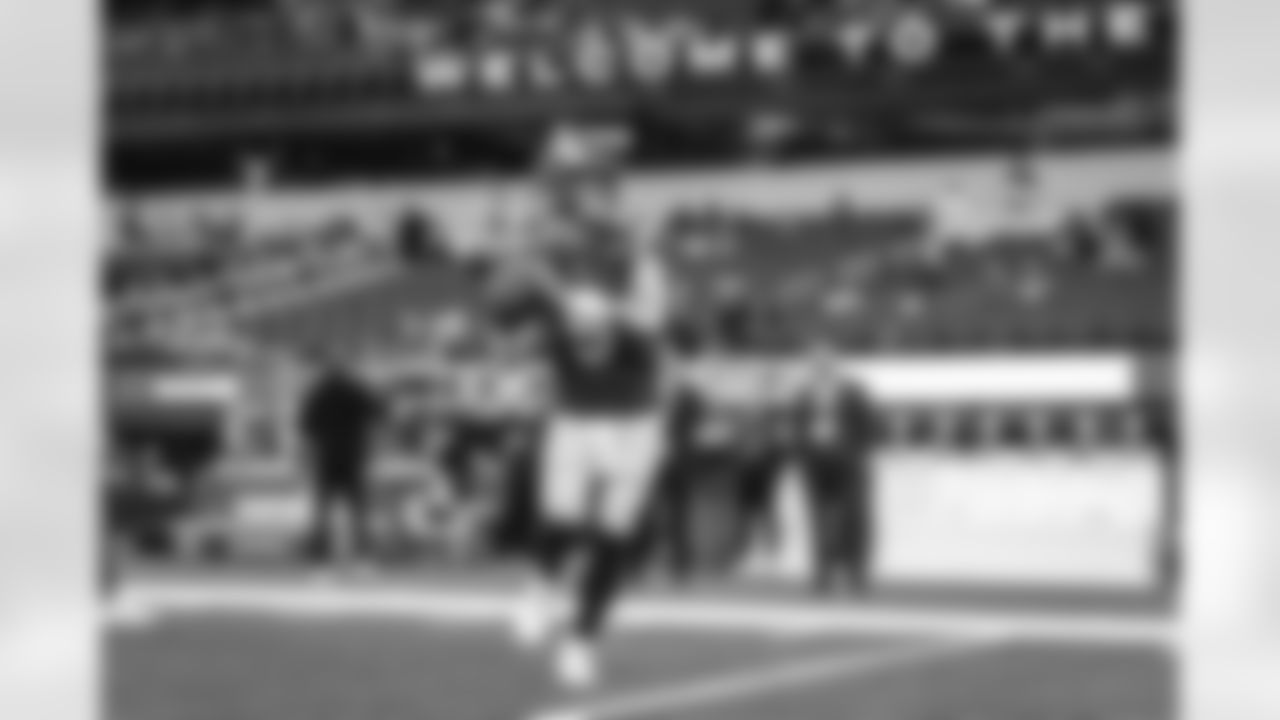 The Los Angeles Rams take on the Arizona Cardinals in week 18 of the 2025 NFL regular season.