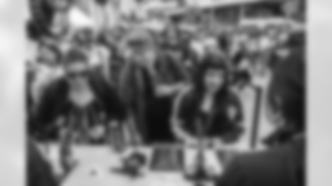 The Los Angeles Rams take on the Arizona Cardinals in week 18 of the 2025 NFL regular season.