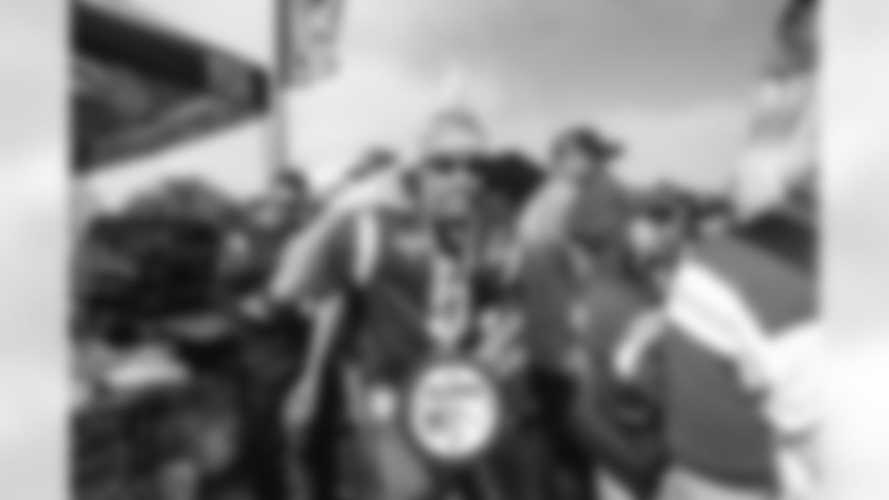 The Los Angeles Rams take on the New Orleans Saints in week 9 of the 2025 NFL regular season.