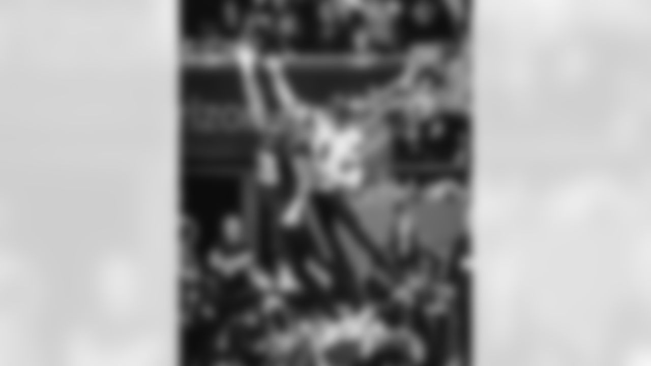 The Los Angeles Rams take on the Carolina Panthers in the wild card round of the 2025 NFL post season.