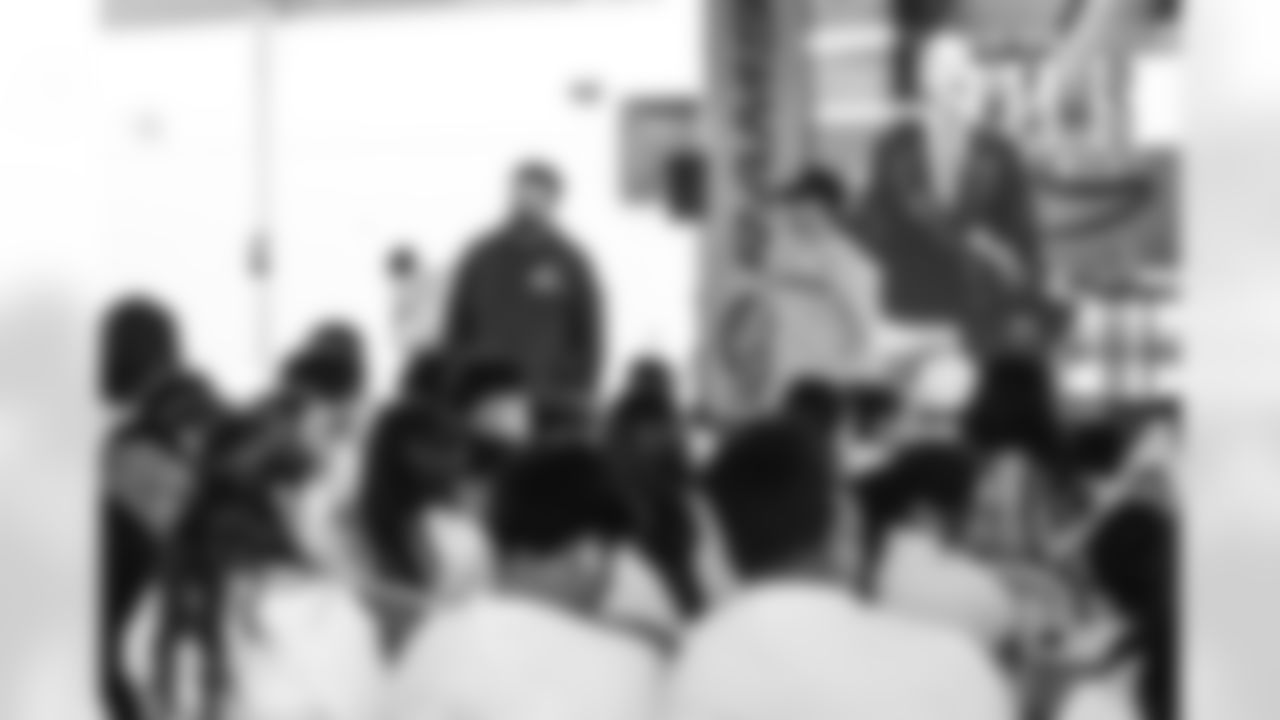 E_250914_Football_Meets_Football_Clinic_JM_0002