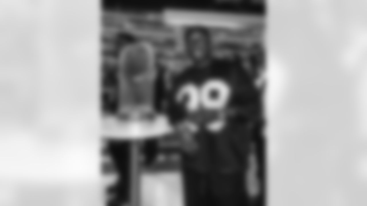 The Los Angeles Rams take on the Seattle Seahawks in week 11 of the 2025 NFL regular season.