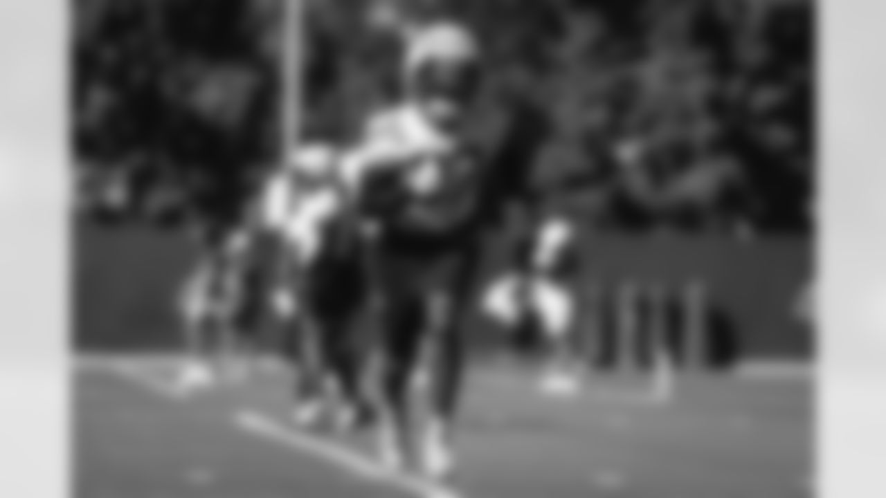 E_251008_Regular_Season_Week6_Practice_BT_0323
