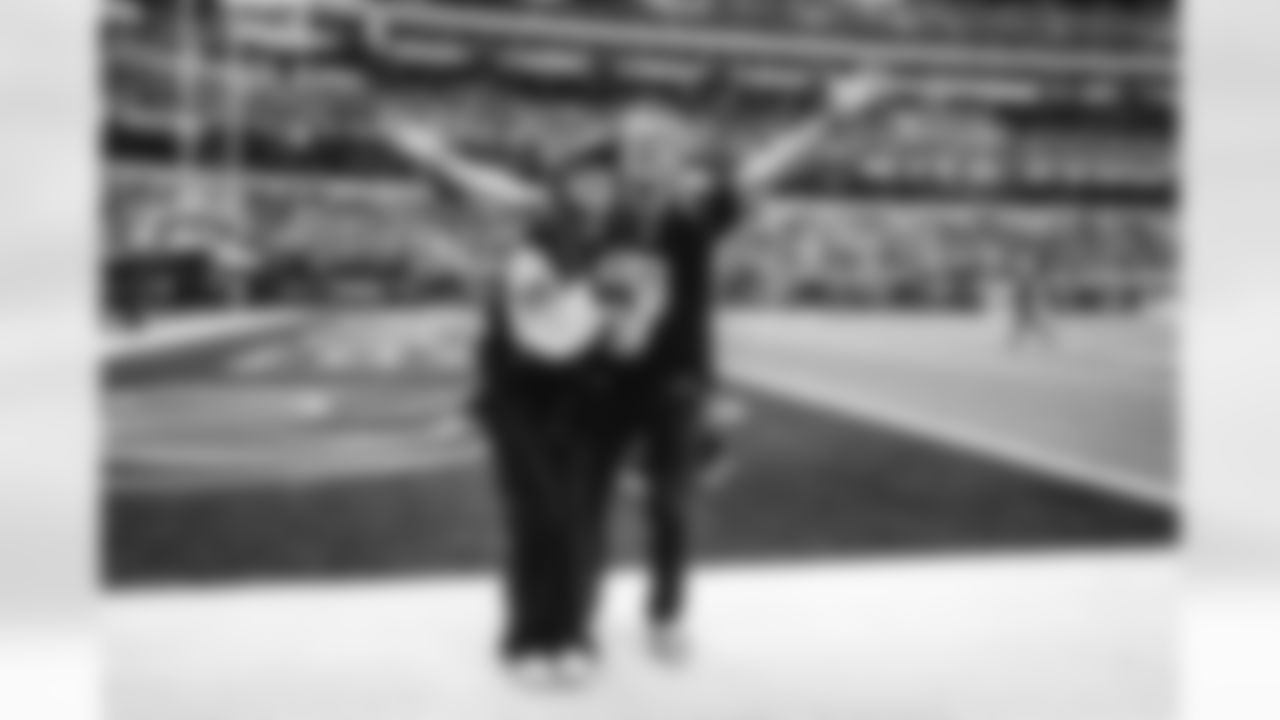 Brenda Song & Macaulay Culkin in the Rams House