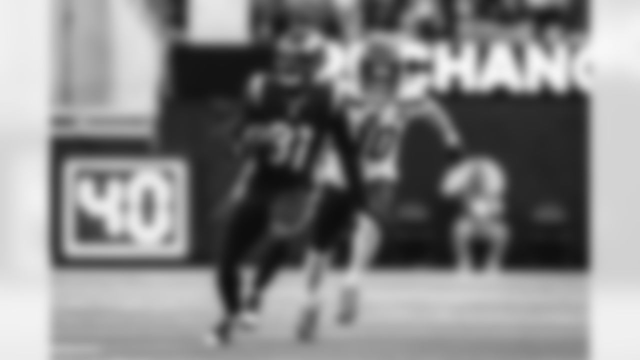 The Los Angeles Rams take on the Seattle Seahawks in week 10 of the 2025 NFL regular season.