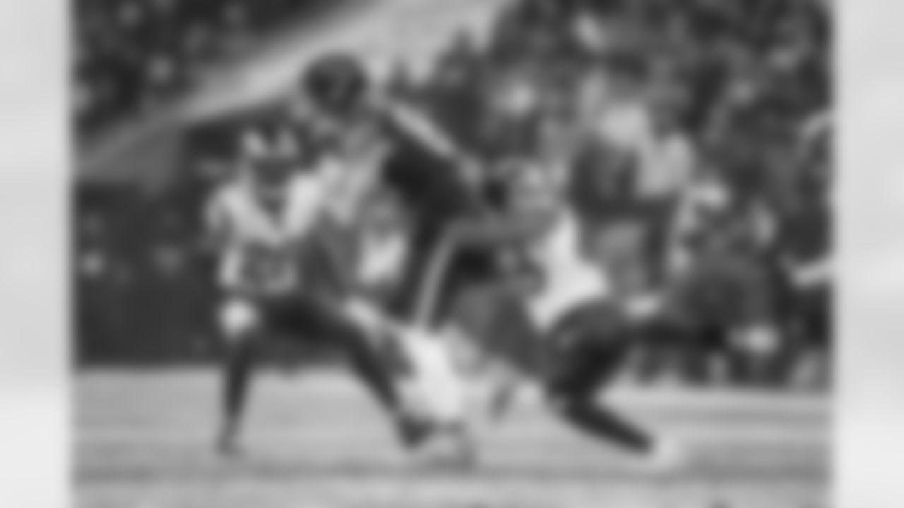 The Los Angeles Rams take on the Chicago Bears in the divisional round of the 2025 NFL post season.