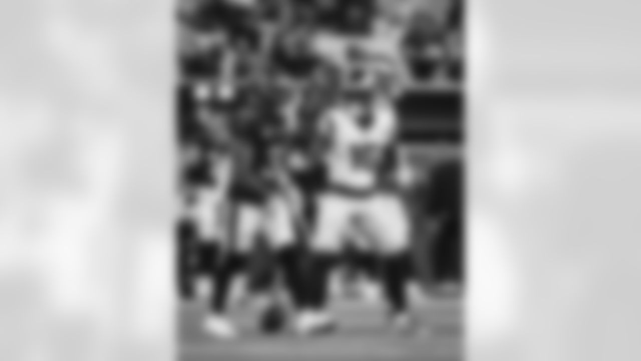 The Los Angeles Rams take on the Tampa Bay Buccaneers in week 12 of the 2025 NFL regular season.