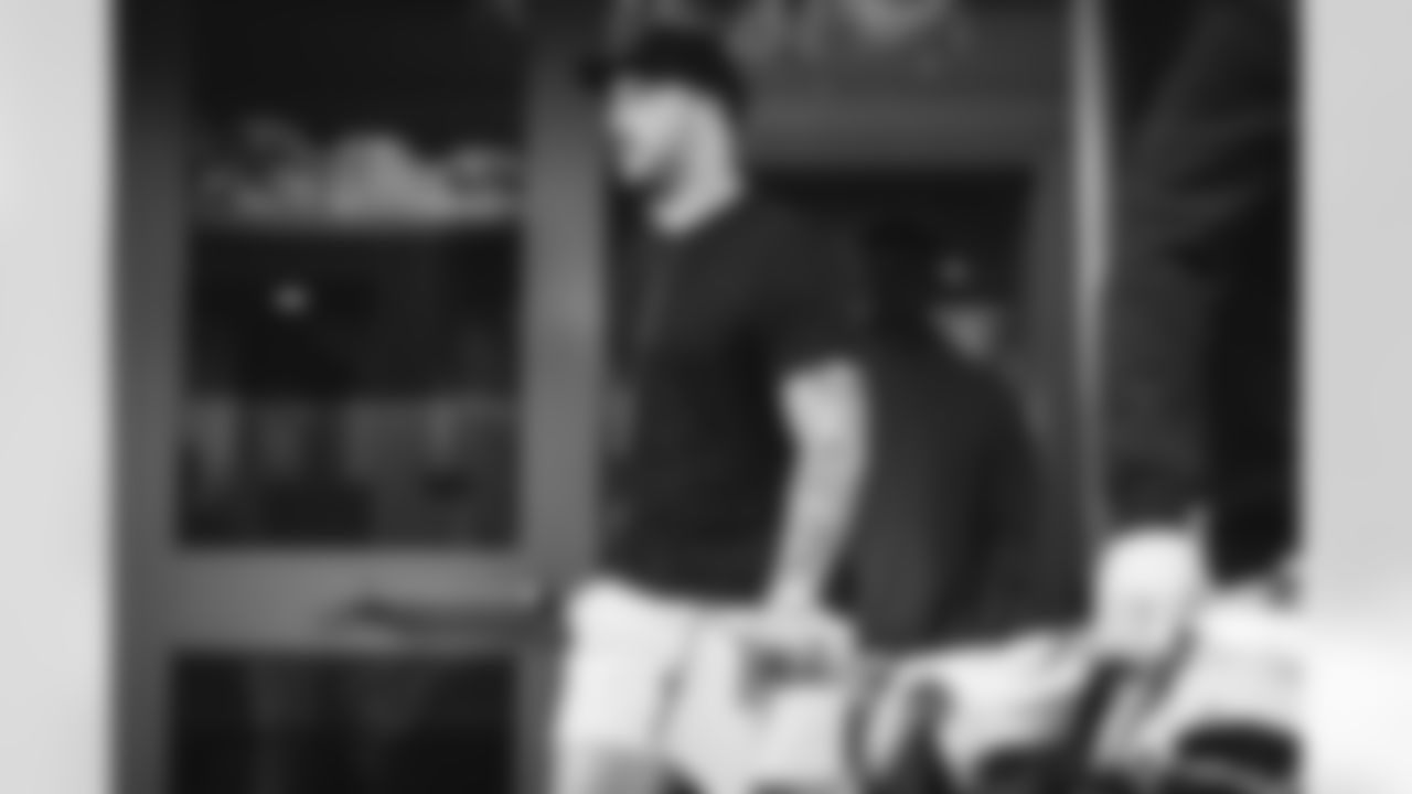 53 ILB Nate Landman travels to State Farm Stadium for today's game against the Cardinals